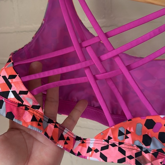 Victorias Secret sports bra non padded padding small mesh lined criss cross back - Picture 4 of 5